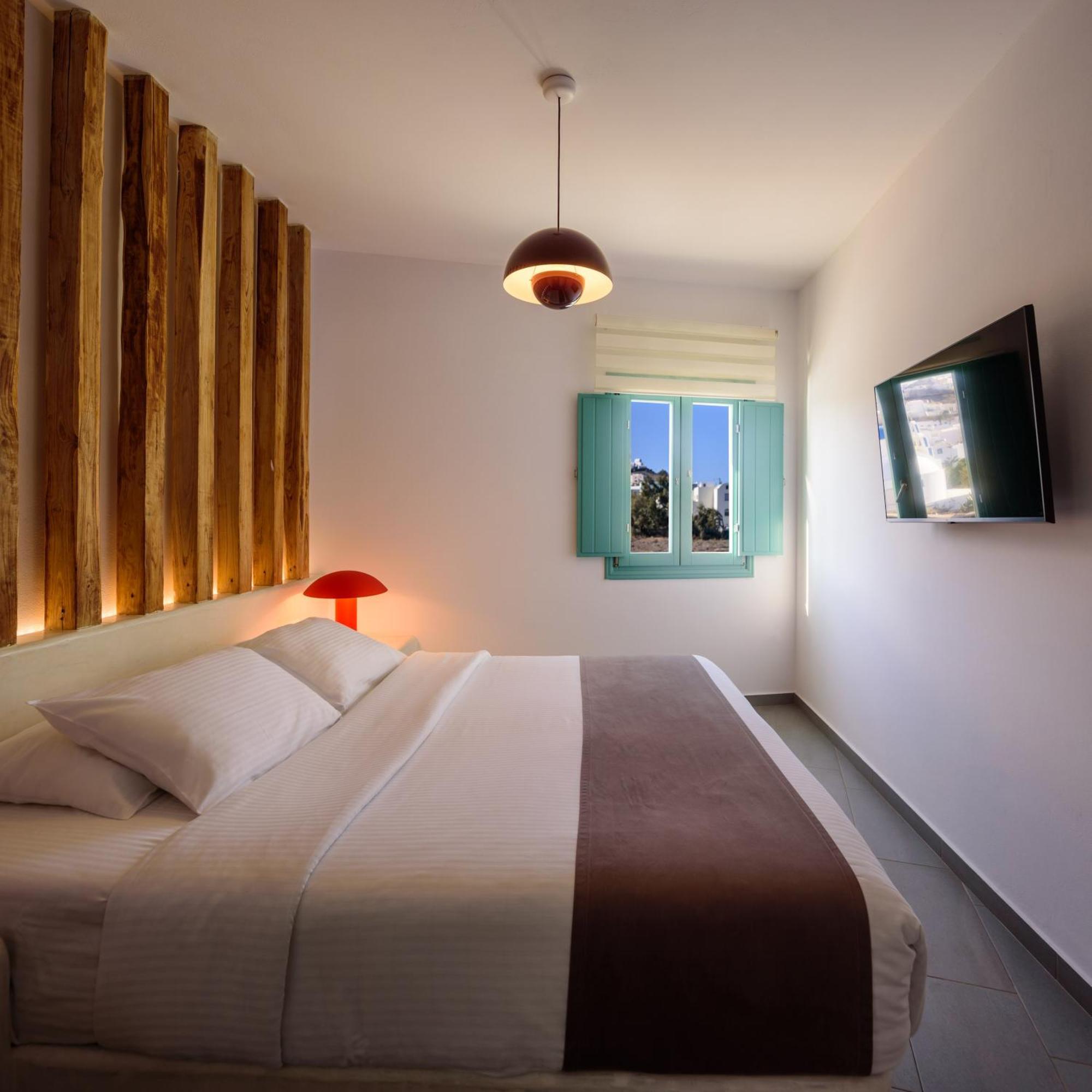 Neptune Luxury Suites Akrotiri  Exterior photo