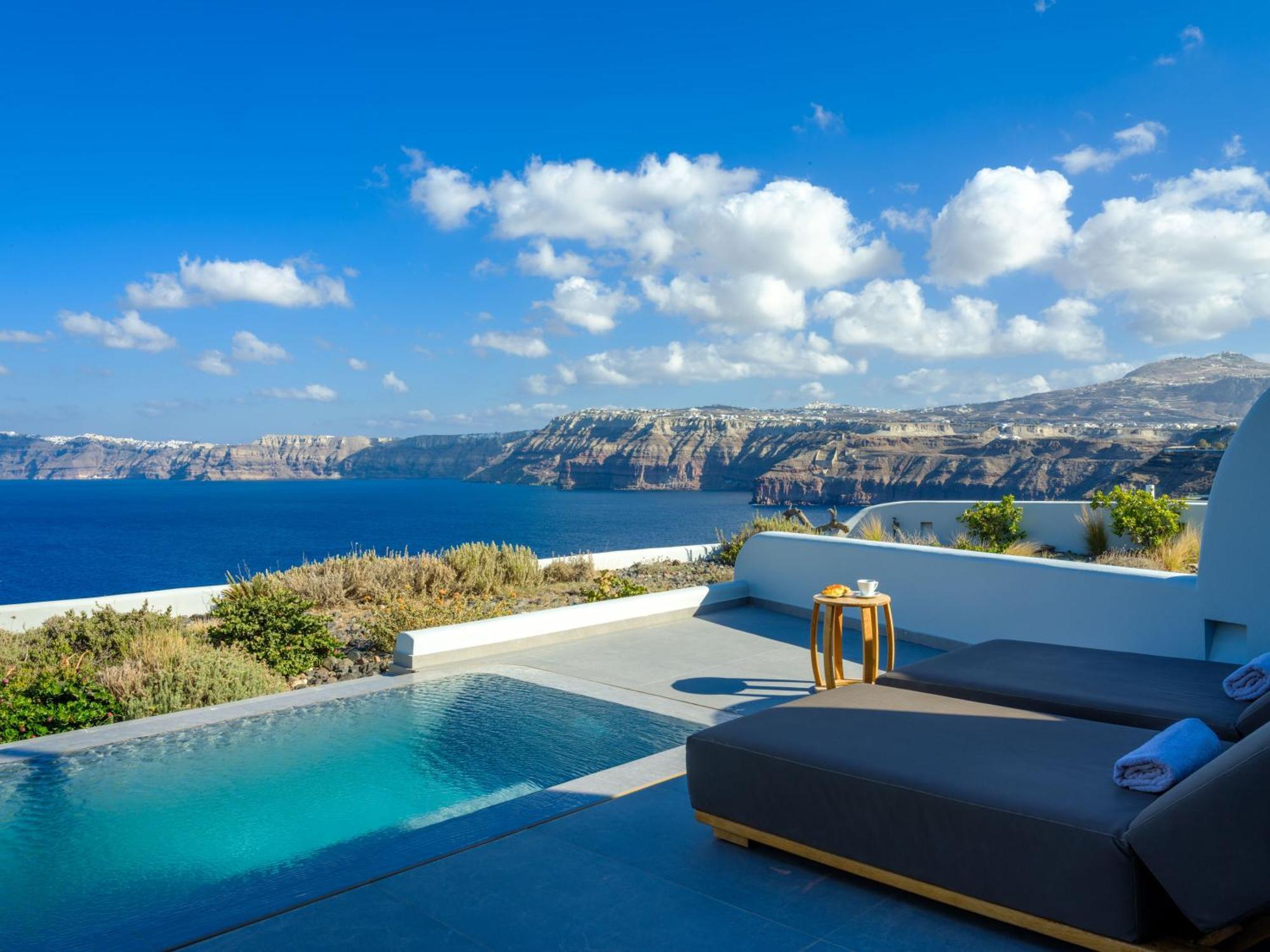 Neptune Luxury Suites Akrotiri  Exterior photo