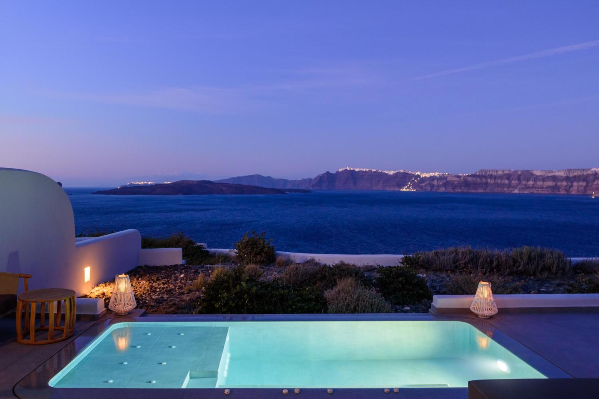 Neptune Luxury Suites Akrotiri  Exterior photo